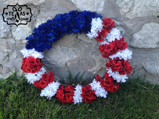{Texas Craft House} Americana Flower Wreath